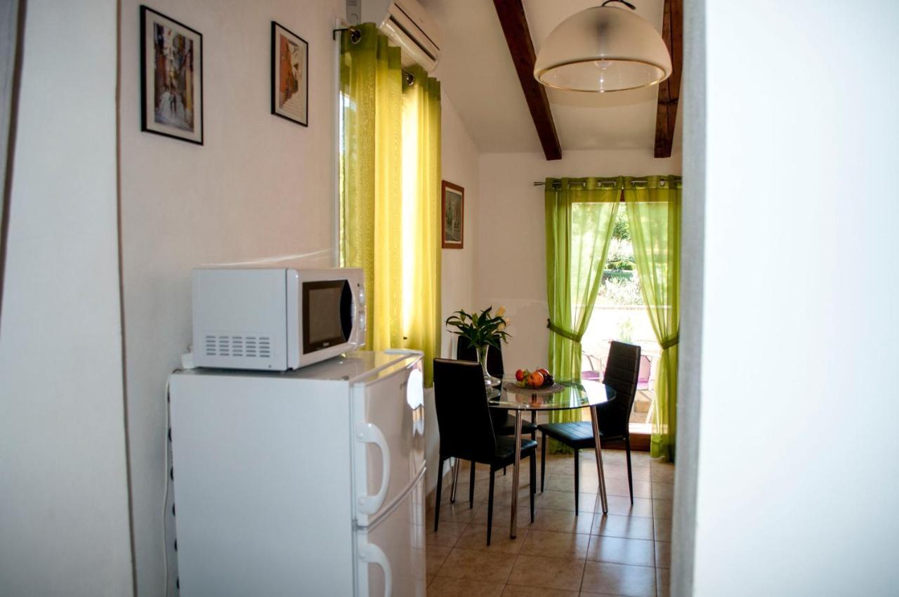Apartment Rosa 2 โรวีน ภายนอก รูปภาพ