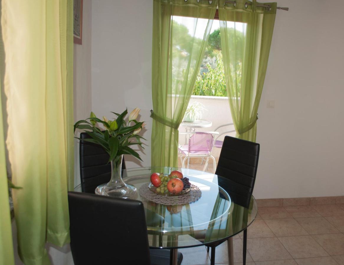 Apartment Rosa 2 โรวีน ภายนอก รูปภาพ